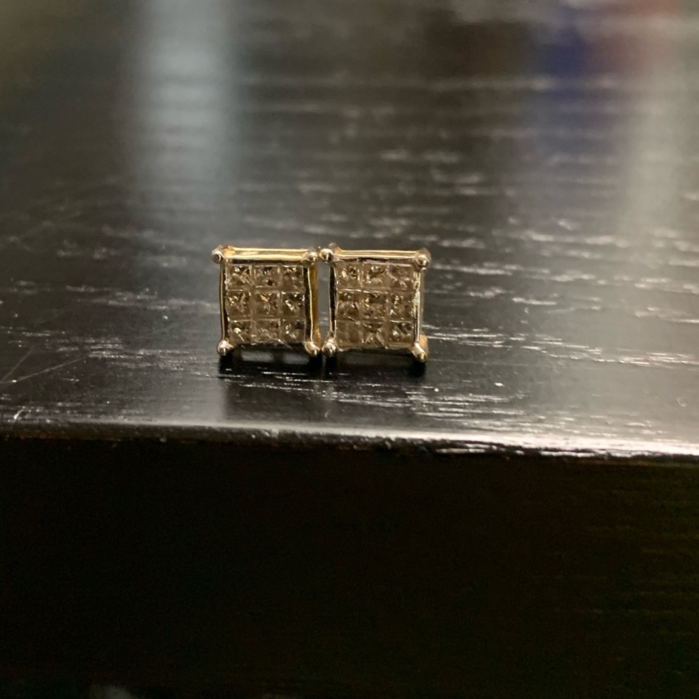 Diamond Chip Post Earrings